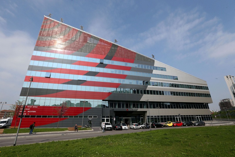 Milan, ancora dubbi sulla proprietà. La Procura ha una carta, cosa rischia il club 1 Milan, ancora dubbi sulla proprietà. La Procura ha una carta, cosa rischia il club