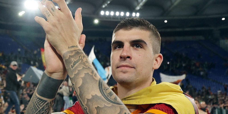 "Si ce la mette, Mancio": la canzone post derby fa impazzire i tifosi della Roma 1 4437237
