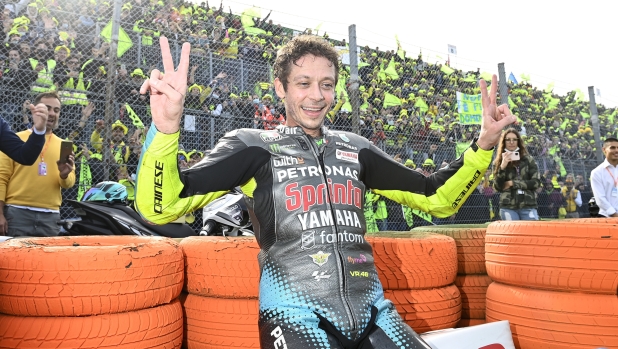 Scudetto Inter, Valentino Rossi: “Io interista grazie a Ronaldo. Lautaro l’uomo dell’anno” 1 Scudetto Inter, Valentino Rossi: “Io interista grazie a Ronaldo. Lautaro l’uomo dell’anno”