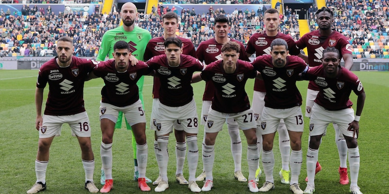 Torino, bufera per i cori su Superga: "Chiediamo scusa a tutti i tifosi" 1 Torino, bufera per i cori su Superga: "Chiediamo scusa a tutti i tifosi"
