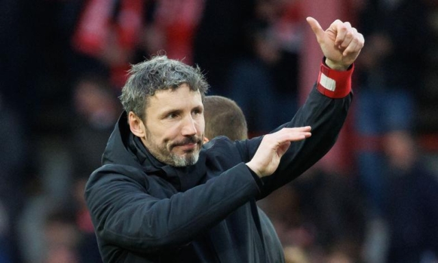 "Un giorno tornerò": da Galliani a Ibra, la promessa del "Generale" Van Bommel 1 "Un giorno tornerò": da Galliani a Ibra, la promessa del "Generale" Van Bommel