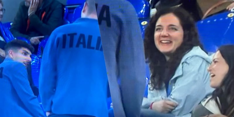 Di Lorenzo da incubo contro la Spagna, arriva la moglie: l'abbraccio è emozionante 1 Di Lorenzo da incubo contro la Spagna, arriva la moglie: l'abbraccio è emozionante