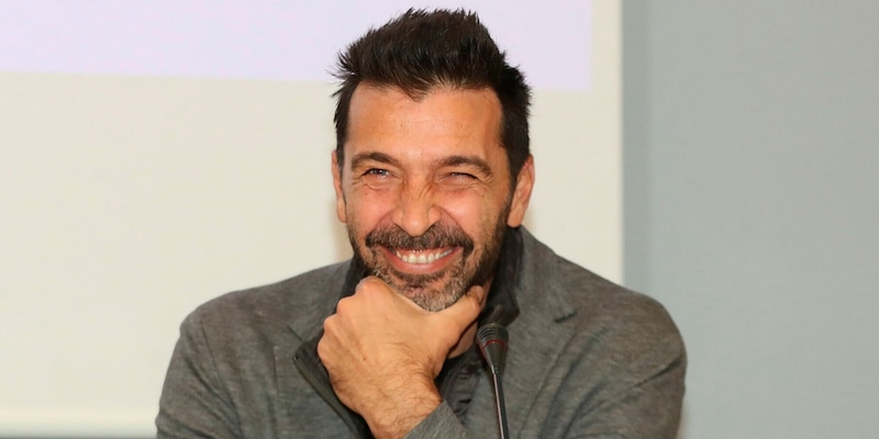 Buffon: “Conte-Napoli come il cacio sui maccheroni. Motta? Negli anni ’90…” 1 Buffon: “Conte-Napoli come il cacio sui maccheroni. Motta? Negli anni ’90…”