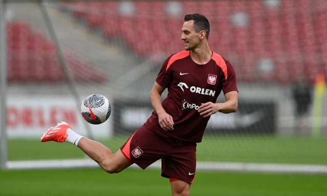 Milik, dalla Polonia un messaggio alla Juve: "Non vado da nessuna parte" 1 Milik, dalla Polonia un messaggio alla Juve: "Non vado da nessuna parte"