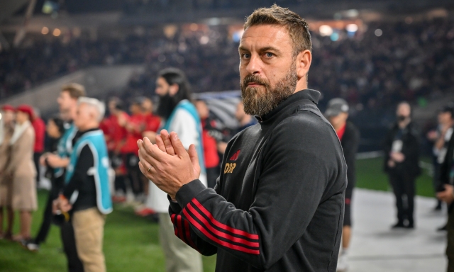 Entusiasmo De Rossi: "Sono fisso a Trigoria. Roma da migliorare" 1 Entusiasmo De Rossi: "Sono fisso a Trigoria. Roma da migliorare"