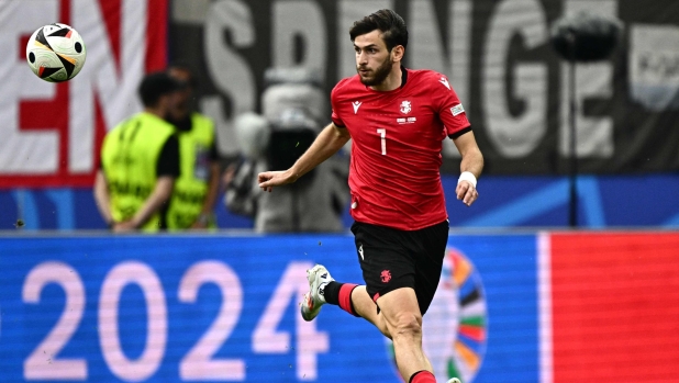 Kvara: "Futuro? Penso solo alla Georgia. Vorrei chiedere una cosa a Ronaldo..." 1 Kvara: "Futuro? Penso solo alla Georgia. Vorrei chiedere una cosa a Ronaldo..."