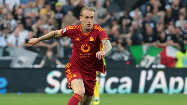 Karsdorp-Roma, rescissione e saluti: "Ho sempre dato il massimo. Ringrazio i tifosi" 1 Karsdorp-Roma, rescissione e saluti: "Ho sempre dato il massimo. Ringrazio i tifosi"