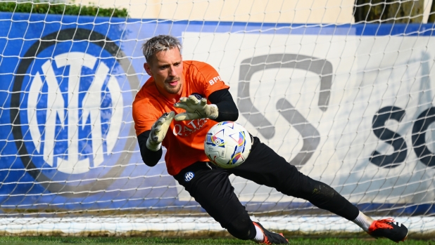 Inter, la rivelazione dell'agente di Radu: "Sbagliato rimanere in nearazzurro" 1 Inter, la rivelazione dell'agente di Radu: "Sbagliato rimanere in nearazzurro"