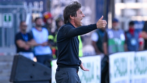 LIVE Empoli-Napoli 0-0: grande occasione per Colombo che tira fuori ostacolato da Spinazzola 1 LIVE Empoli-Napoli 0-0: grande occasione per Colombo che tira fuori ostacolato da Spinazzola
