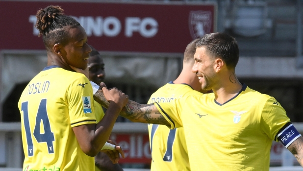 LIVE Lazio-Genoa 0-0: Tavares mette in mezzo, libera di testa Vogliacco 1 LIVE Lazio-Genoa 0-0: Tavares mette in mezzo, libera di testa Vogliacco