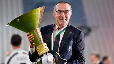 Sarri: “La Juve un errore. Scudetto? Niente a che vedere con la Premier” 1 Sarri: “La Juve un errore. Scudetto? Niente a che vedere con la Premier”