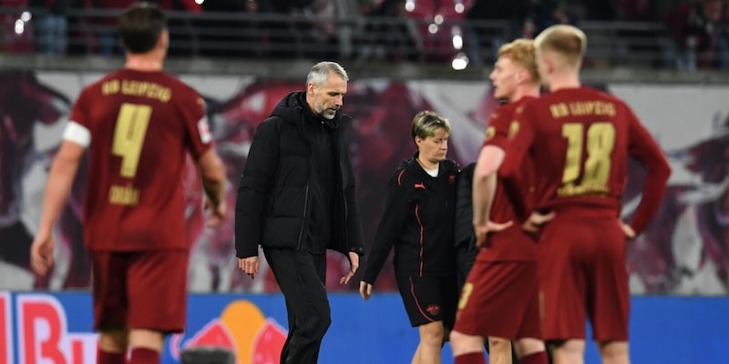 Bundesliga, crollo Lipsia: il Wolfsburg fa cinquina. Sorpasso Leverkusen 1 Bundesliga, crollo Lipsia: il Wolfsburg fa cinquina. Sorpasso Leverkusen