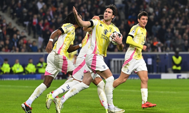 Una buona Juve va sotto, ma ci pensa Vlahovic su rigore: Motta prende un buon punto a Lilla 1 Una buona Juve va sotto, ma ci pensa Vlahovic su rigore: Motta prende un buon punto a Lilla