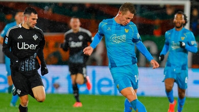 Venezia-Como, il vento non ferma lo show: Nicolussi Caviglia, gol decisivo annullato! 1 Venezia-Como, il vento non ferma lo show: Nicolussi Caviglia, gol decisivo annullato!