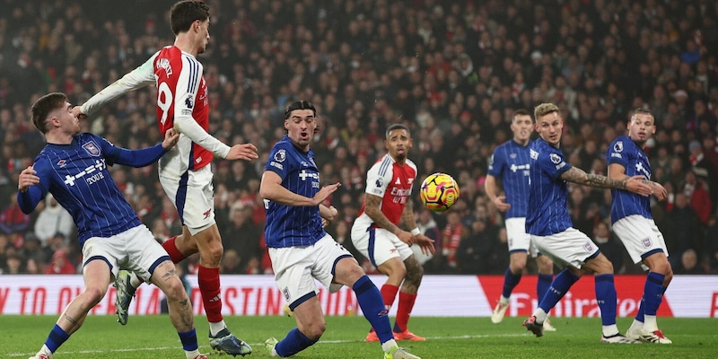 Premier League, l'Arsenal batte l'Ipswich, solo un pari tra Brighton e Brentford 1 Premier League, l'Arsenal batte l'Ipswich, solo un pari tra Brighton e Brentford