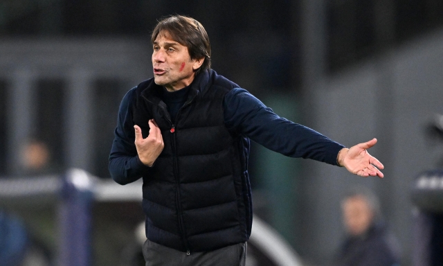 Conte: "Marotta dice che il Napoli è favorito? L'Inter ha due squadre e tre quarti..." 1 Conte: "Marotta dice che il Napoli è favorito? L'Inter ha due squadre e tre quarti..."