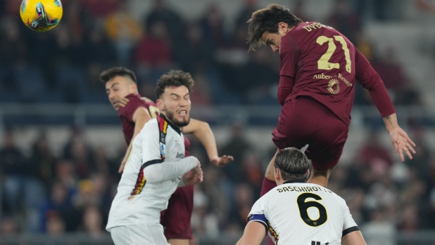 LIVE Roma-Lecce 1-0: la sblocca Saelemaekers. Problemi per Celik, che prova a continuare 1 LIVE Roma-Lecce 1-0: la sblocca Saelemaekers. Problemi per Celik, che prova a continuare