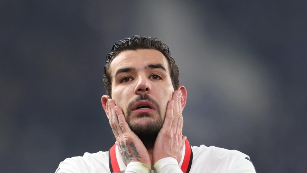 La crisi del Milan e la scomparsa di Theo "superman": qualcuno lo aiuti 1 La crisi del Milan e la scomparsa di Theo "superman": qualcuno lo aiuti