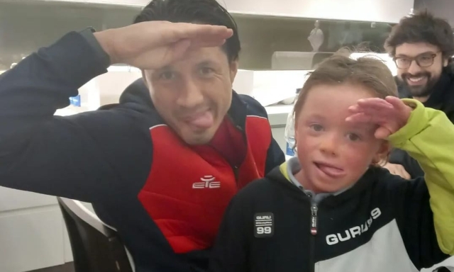 Emanuele, il piccolo supereroe dei calciatori che ha fatto fare la pace tra Vieira e Balotelli 1 Emanuele, il piccolo supereroe dei calciatori che ha fatto fare la pace tra Vieira e Balotelli