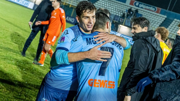Gli sfottò di Cassano, le 13 squadre, l'AlbinoLeffe. Mustacchio: "La mia vita da vagabondo" 1 Gli sfottò di Cassano, le 13 squadre, l'AlbinoLeffe. Mustacchio: "La mia vita da vagabondo"