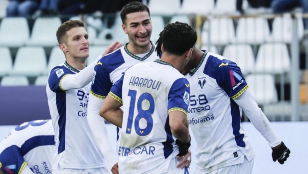 Parma-Verona, le pagelle: mattatore Harroui (7,5). Balogh disastro da 4,5 1 Parma-Verona, le pagelle: mattatore Harroui (7,5). Balogh disastro da 4,5