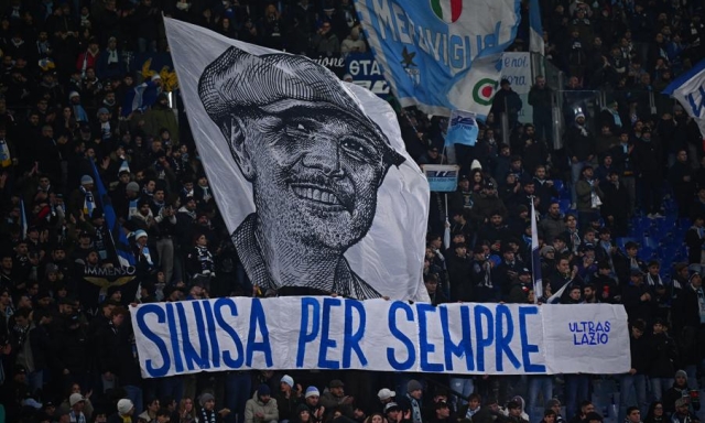 Due minuti di applausi per Mihajlovic prima di Lazio-Inter 1 Due minuti di applausi per Mihajlovic prima di Lazio-Inter