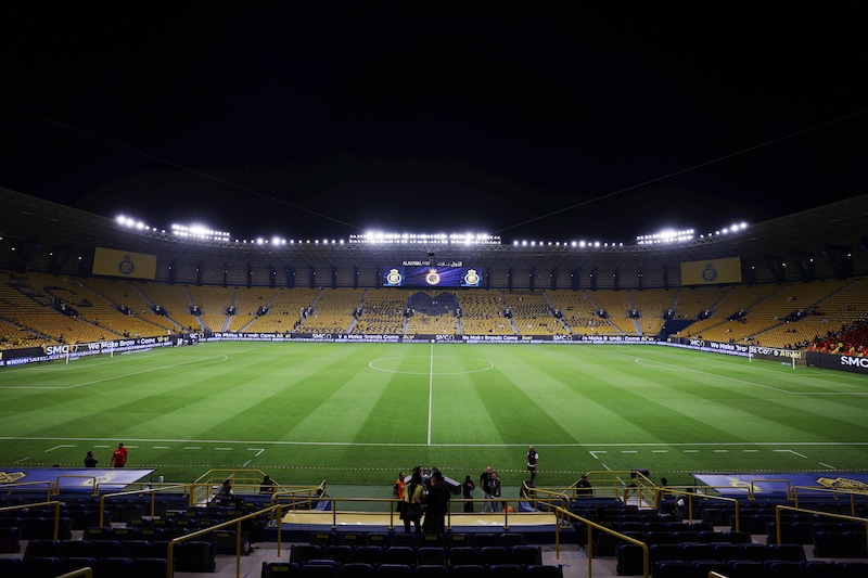 Incredibile in Arabia, offerti 50 mila dollari per giocare a calcio: i dettagli 1 Incredibile in Arabia, offerti 50 mila dollari per giocare a calcio: i dettagli
