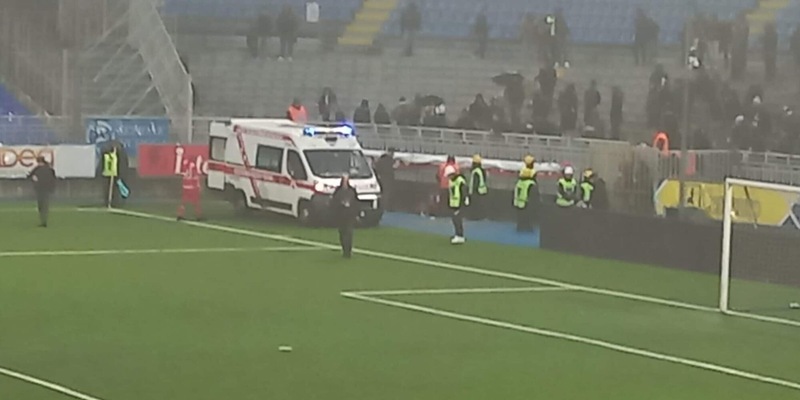 Tifoso della Pro Patria cade dalla Curva a Novara: è gravissimo 1 Tifoso della Pro Patria cade dalla Curva a Novara: è gravissimo