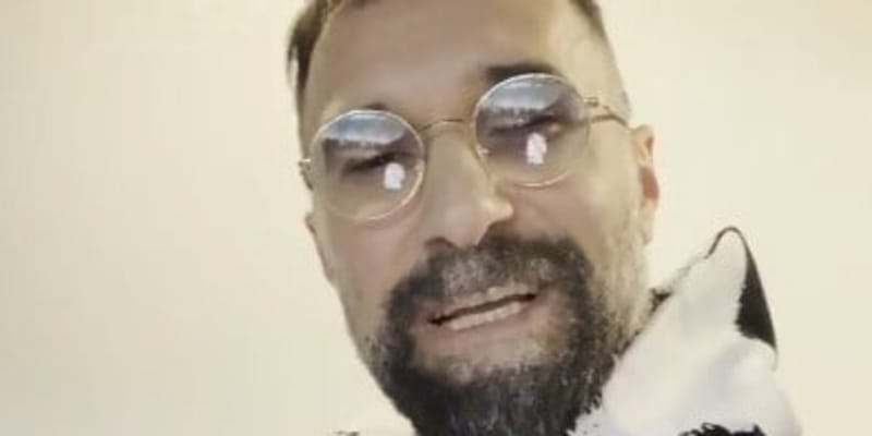 Juve-Benfica, Vucinic all'Allianz: "Fino alla fine", tifosi scatenati 1 Juve-Benfica, Vucinic all'Allianz: "Fino alla fine", tifosi scatenati