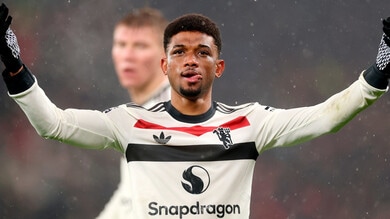 United, 2-2 a Liverpool nonostante un De Ligt disastroso. Zirkzee umiliato 1 United, 2-2 a Liverpool nonostante un De Ligt disastroso. Zirkzee umiliato