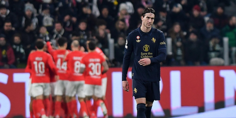 La Juve crolla contro il Benfica: Motta ancora ko, fischi e contestazione allo Stadium 1 La Juve crolla contro il Benfica: Motta ancora ko, fischi e contestazione allo Stadium