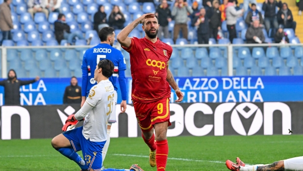 Iemmello-Shpendi, la corsa al trono dei bomber: le cifre 1 Iemmello-Shpendi, la corsa al trono dei bomber: le cifre