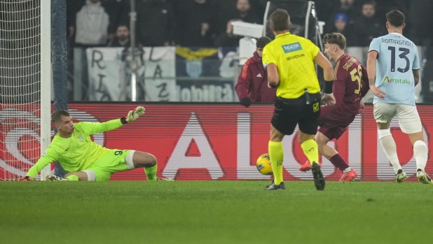 LIVE Al 45' Roma-Lazio 2-0: giallorossi in controllo, apre Pellegrini al 10', Saelemaekers al 18' 1 LIVE Al 45' Roma-Lazio 2-0: giallorossi in controllo, apre Pellegrini al 10', Saelemaekers al 18'