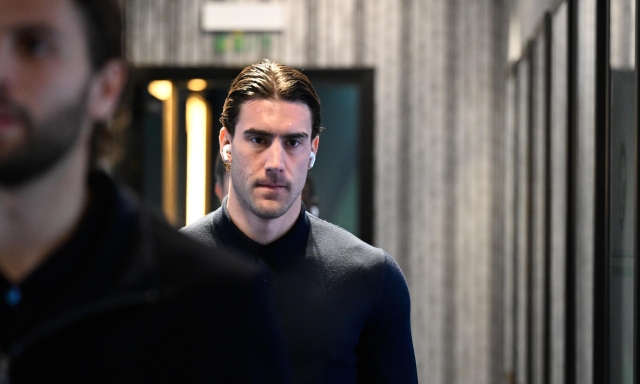 Vlahovic appeso a un filo: ecco chi può permetterselo a gennaio. Ma in estate il Barça... 1 Vlahovic appeso a un filo: ecco chi può permetterselo a gennaio. Ma in estate il Barça...