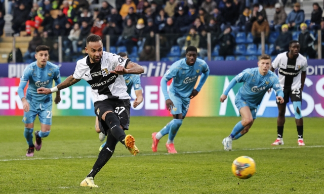 Tra Parma e Venezia è un pareggio di rigore: Hernani risponde a Pohjanpalo 1 Tra Parma e Venezia è un pareggio di rigore: Hernani risponde a Pohjanpalo