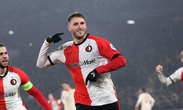 Gimenez, accordo col Milan: il 9 messicano vede rossonero. Ma il Feyenoord non fa sconti 1 Gimenez, accordo col Milan: il 9 messicano vede rossonero. Ma il Feyenoord non fa sconti
