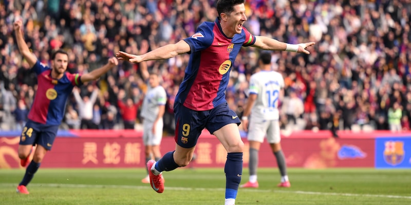 Lewandowski rimette in gioco il Barça: 1-0 all’Alaves e Real Madrid di nuovo nel mirino 1 Lewandowski rimette in gioco il Barça: 1-0 all’Alaves e Real Madrid di nuovo nel mirino