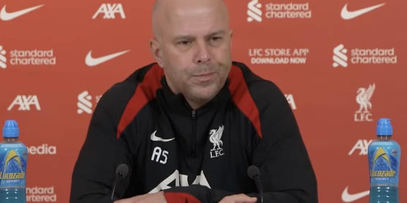 Slot perde sette anni di vita: clamorosa gaffe su Ronaldo in conferenza 1 Slot perde sette anni di vita: clamorosa gaffe su Ronaldo in conferenza