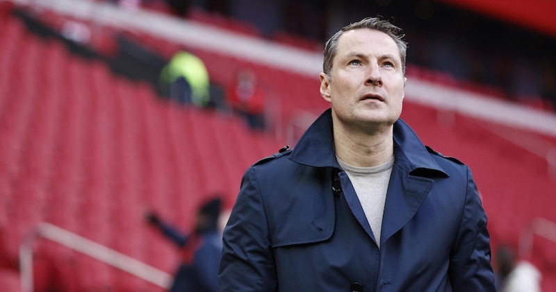Clamoroso Feyenoord: Priske esonerato a due giorni dai playoff contro il Milan 1 Clamoroso Feyenoord: Priske esonerato a due giorni dai playoff contro il Milan