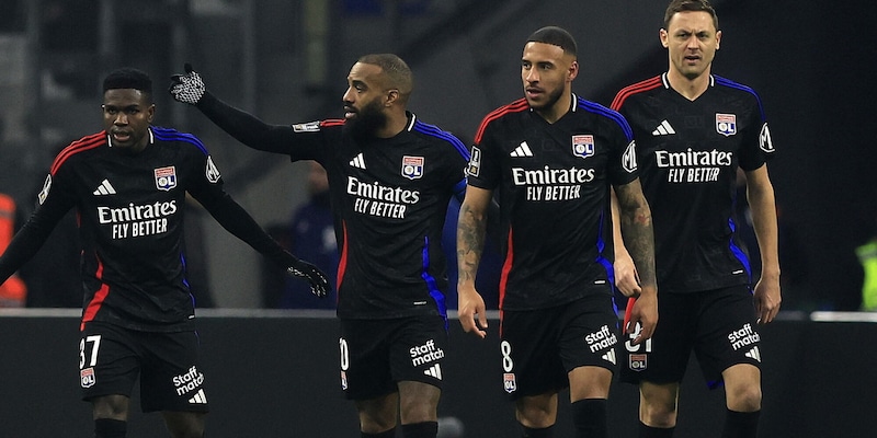 Ligue 1, vince il Lione di Fonseca. Tre punti anche per il Nizza 1 Ligue 1, vince il Lione di Fonseca. Tre punti anche per il Nizza
