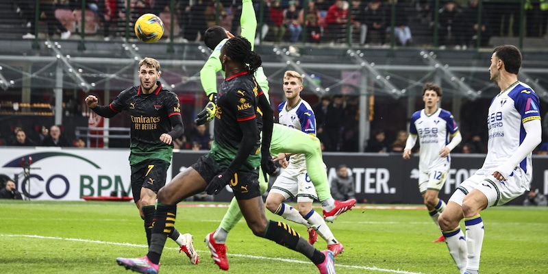 Milan, basta Gimenez: primo gol a San Siro, Verona sconfitto 1 Milan, basta Gimenez: primo gol a San Siro, Verona sconfitto
