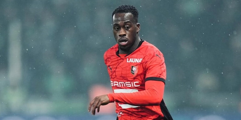 Ligue 1, espulsione lampo e gol di Kalimuendo: Reims ko a Rennes 1 Ligue 1, espulsione lampo e gol di Kalimuendo: Reims ko a Rennes
