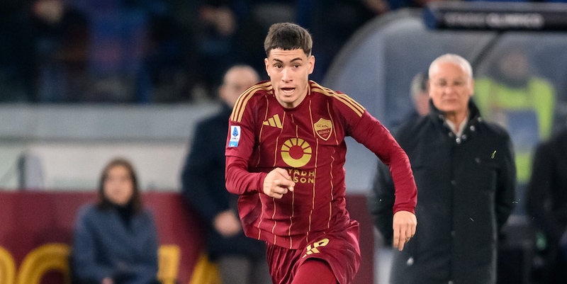 Soulé a sorpresa: "Arrivata qualche offerta, ma ecco cosa mi ha detto Ranieri" 1 Soulé a sorpresa: "Arrivata qualche offerta, ma ecco cosa mi ha detto Ranieri"