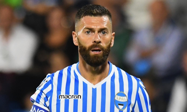 La Virtus Verona vola, disastro Spal. L'Avellino a -2 dalla vetta, pareggia la Juve Next Gen 1 La Virtus Verona vola, disastro Spal. L'Avellino a -2 dalla vetta, pareggia la Juve Next Gen