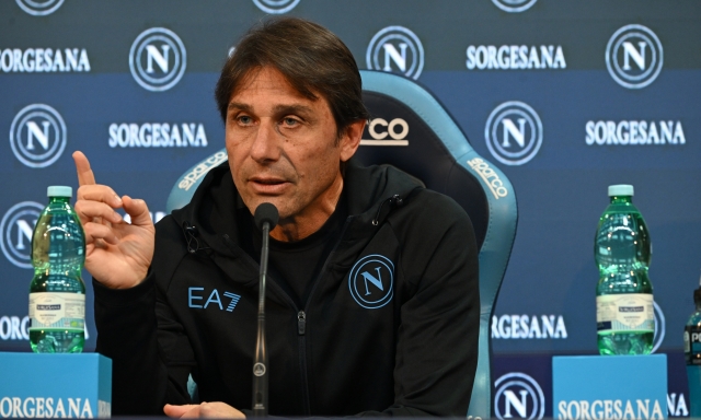 Conte: "Quello del Napoli non sarà mai un mercato da big. Ci manca un sostituto di Kvara" 1 Conte: "Quello del Napoli non sarà mai un mercato da big. Ci manca un sostituto di Kvara"