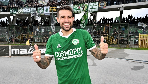 Pari tra Pescara e Entella. Cerignola in vetta per una notte. Lescano, doppietta al debutto 1 Pari tra Pescara e Entella. Cerignola in vetta per una notte. Lescano, doppietta al debutto