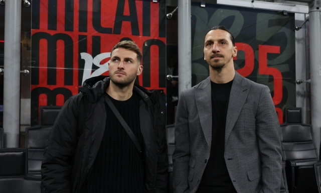 Il primo giorno di Gimenez: ieri il derby, oggi l'annuncio. Avrà il numero 7, Ibra: "Forte come me" 1 Il primo giorno di Gimenez: ieri il derby, oggi l'annuncio. Avrà il numero 7, Ibra: "Forte come me"