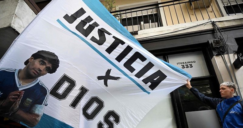 Maradona, dopo la foto shock riprende il processo per la morte: record di testimoni 1 Maradona, dopo la foto shock riprende il processo per la morte: record di testimoni