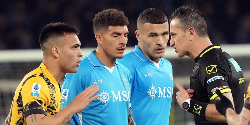 CalVARese: Napoli-Inter, mancano due rigori! Tutti gli errori di Doveri 1 CalVARese: Napoli-Inter, mancano due rigori! Tutti gli errori di Doveri