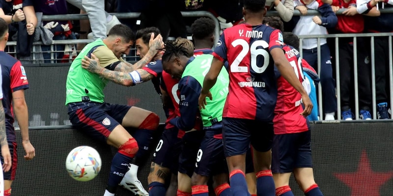 Cagliari, vittoria pesantissima: Viola, Gaetano e Luvumbo stendono il Monza 1 Cagliari, vittoria pesantissima: Viola, Gaetano e Luvumbo stendono il Monza